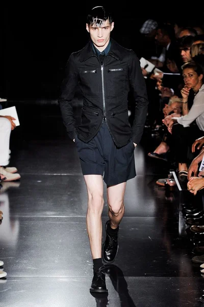 Look 29